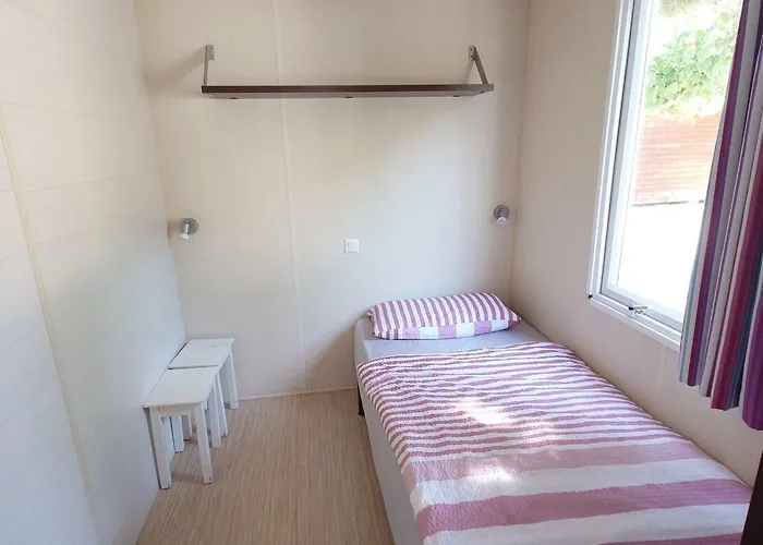 Fishers Paradise Am Ebro Zaragoza מקיננסה